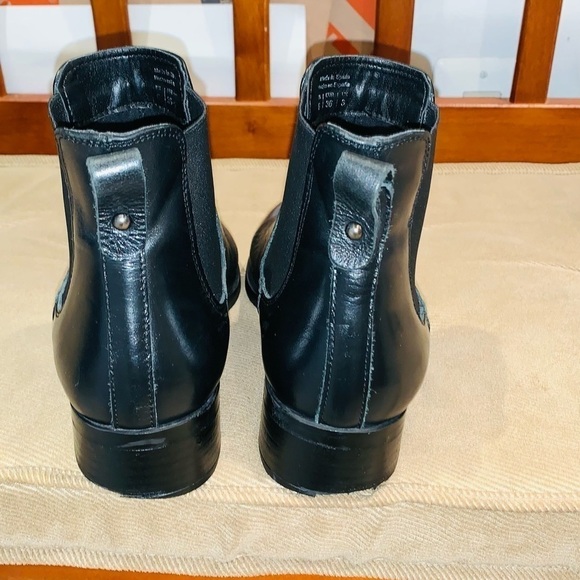 Aldo Ladies Black Chelsea Boot. - Picture 4 of 12